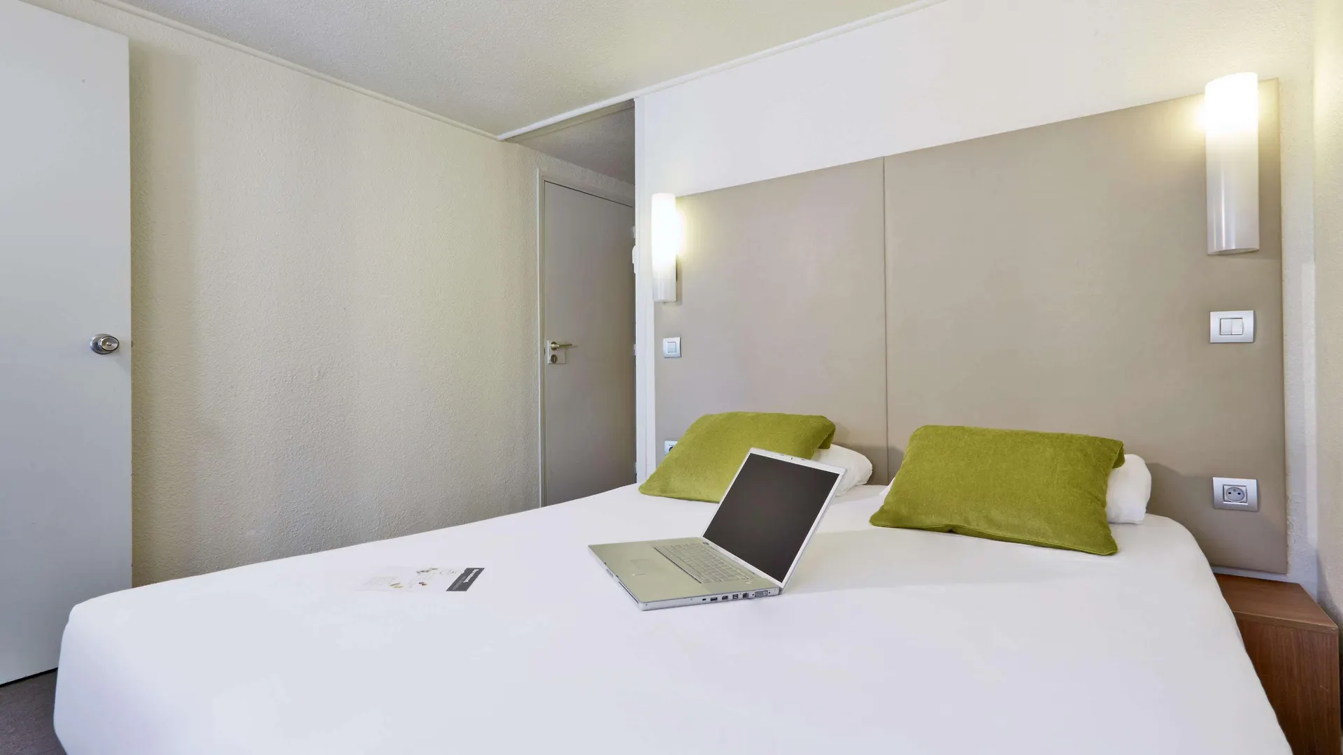 Campanile Lyon Nord - Ecully Hotel France