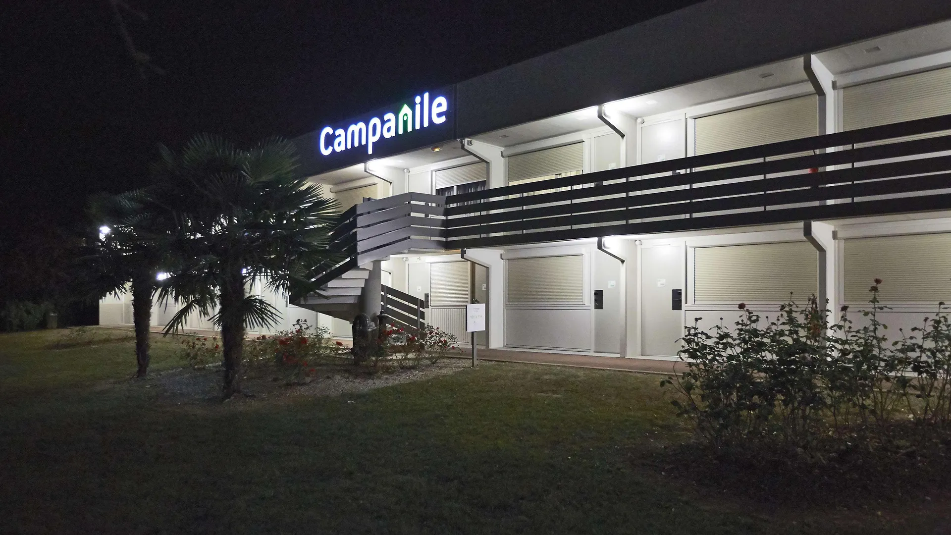 Campanile Lyon Nord - Ecully Hotel